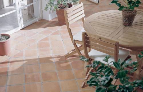Terrasse en grès d'Inde façade arrière de maison - Cassis - 13260 -