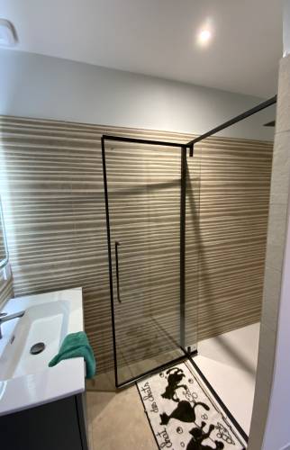 douche finition bois La Maison Des Travaux Ales