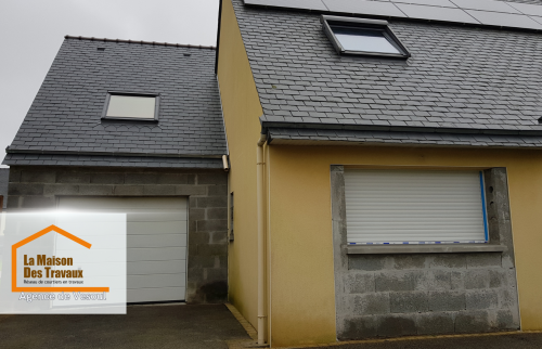 Transformation en cours : extension et ravalement de façade avec La Maison Des Travaux de Vesoul. Une rénovation de qualité.