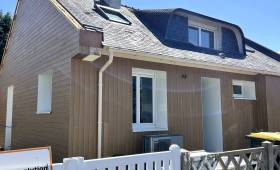 Façade rénovée avec bardage bois après ITE à Bruz