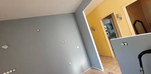 L'ouverture entre l'entrée et la cuisine