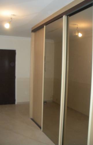 Nouvelles portes coulissantes de placard hall d'entrée à BLOIS (41)