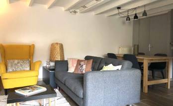 Salon rénové à Nanterre après réagencement des espaces