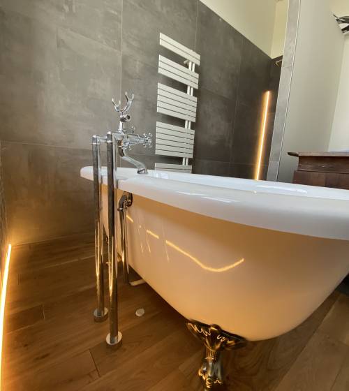 Baignoire à pattes de lion