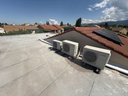 Déplacement des unités extérieures de climatisation sur le toit du garage - Chabeuil 26120