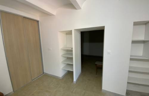 mur avec rangements La Maison Des Travaux Alès