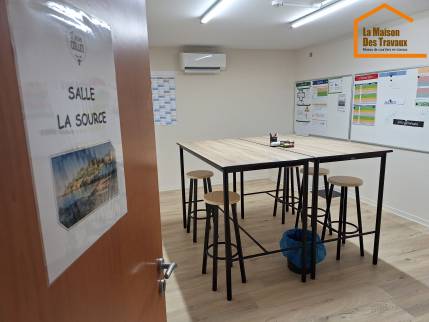 Nouvelle salle de réunion dans les locaux professionnels de l'Atelier Collet - Pornic 44210