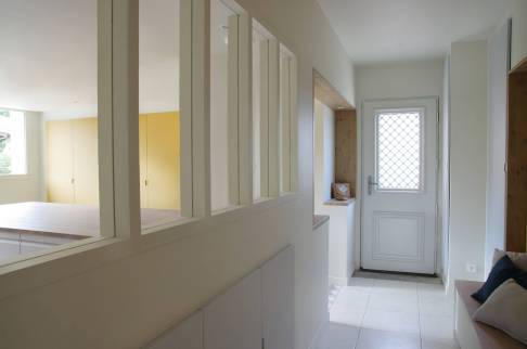 Rénovation de maison avec pose de verrière fixe entre la cuisine et l'entrée -  Lattes (34970)