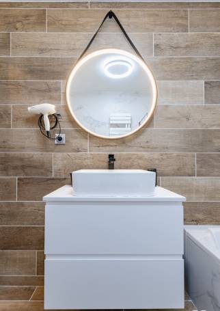 Création de salle de bain avec meuble vasque suspendu et miroir - Guilherand-Granges 07500
