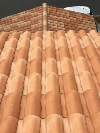 Pose de tuiles neuves