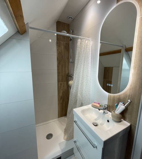 Nouveau meuble vasque avec miroir (Cambes-en-Plaine 14610)
