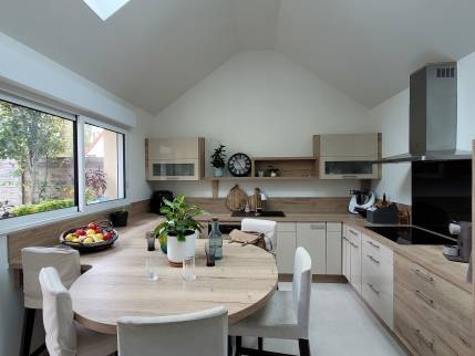 Cuisine avec coin repas (Ifs 14123)