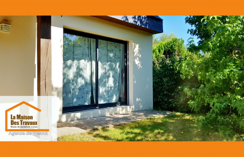 Pose d’une baie vitrée sur mesure à Luxeuil par Gérald Schneider, courtier en travaux pour vos projets d’habitat.
