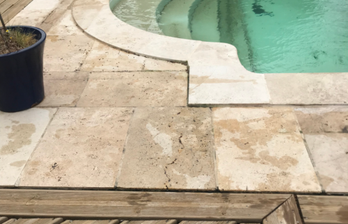 Construction piscine travertin