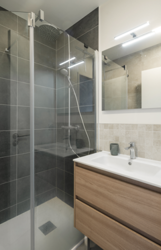 Surélévation de maison à Rezé (44400) - salle de bain au rez-de-chaussée