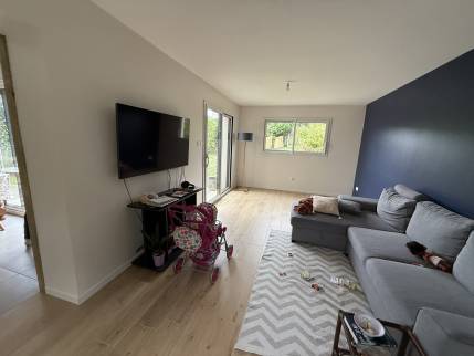 Salon dans l'extension (Bénouville 14970)