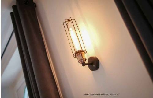 LUMINAIRES DANS MAISON A VANNES 56000