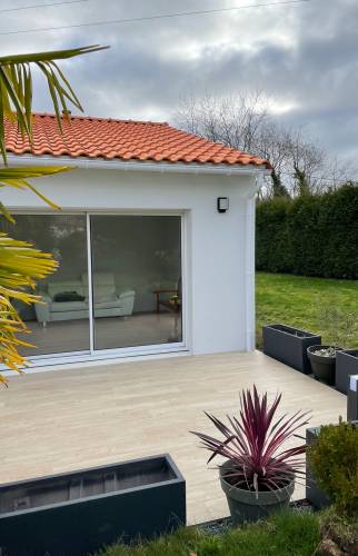 Création d'une terrasse parquet imitation bois à Vertou