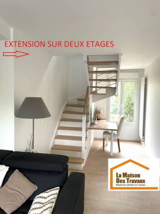 Escalier dans l'extension menant à l'étage (Yerres 91330)
