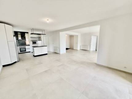 Aménagement d'un salon lumineux