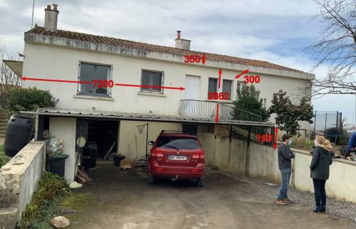 Anciennes fenêtres côté cour donnant sur cuisine-SDB, escalier et WC