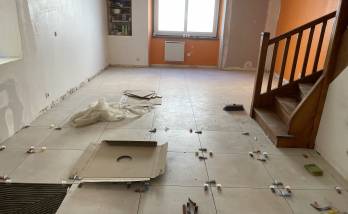chantier en cours - pose du carrelage
