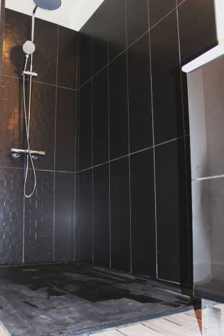 Douche à l'italienne - maçon 44, peintre 44, carreleur 44, électricien 44, plombier 44, cuisiniste 44