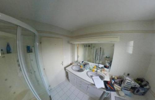 Vue sur l'ensemble de l'ancienne SDB