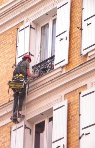 Réparation d'une façade dégradée