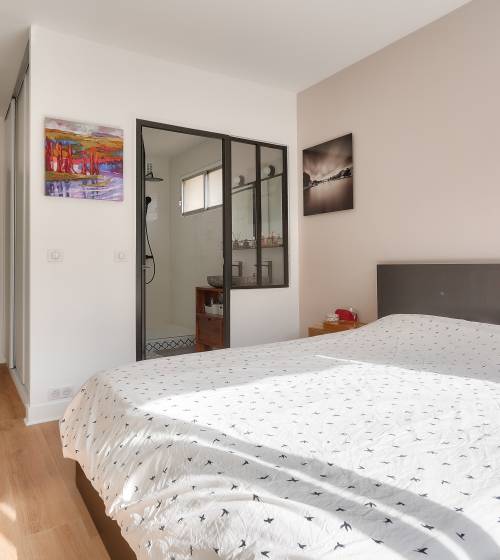 Chambre parentale et sa salle de bain