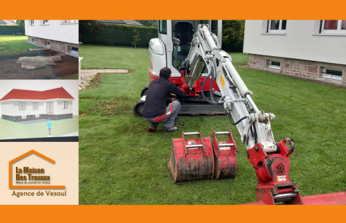 Début du chantier d’une extension de 20 m² à Melisey, avec l’intervention des engins pour préparer le terrain.