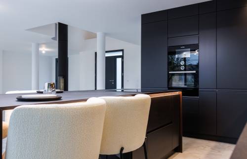 Réalisation d'un ilot central avec espace repas