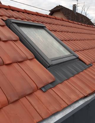 Rénovation de toiture et fenêtre de toit à Village Neuf