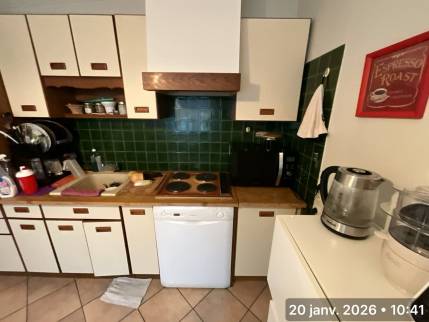 Vieille cuisine aménagée avant travaux de rénovation - Montauban 82000