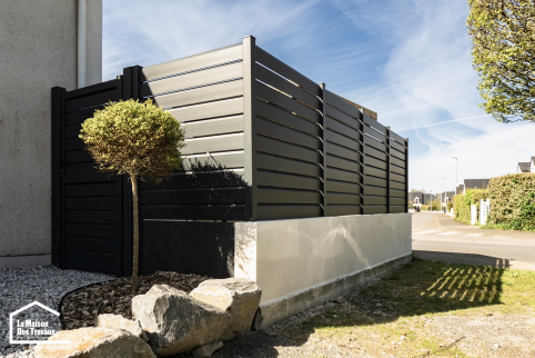 Portillon d'accès au jardin