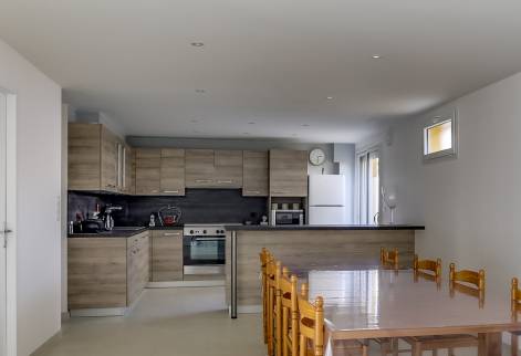 Rénovation complète d’une maison avec aménagement d’un garage transformé en séjour cuisine à Neuville sur Saône