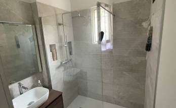 Salle de bain design La Maison Des Travaux Ales