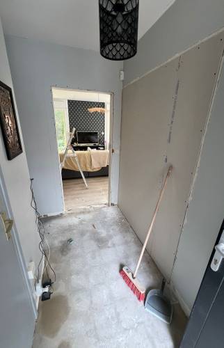 Dépose du carrelage et création d'une nouvelle ouverture sur salon