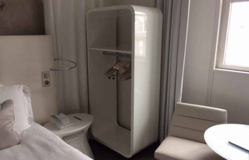 Création d'une penderie sur-mesure à Deauville