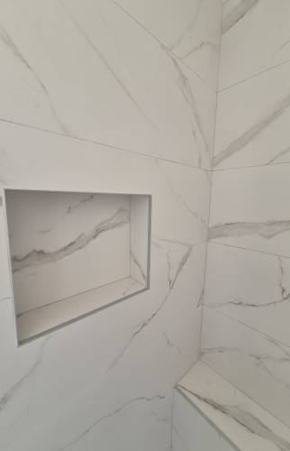 Niche dans la douche