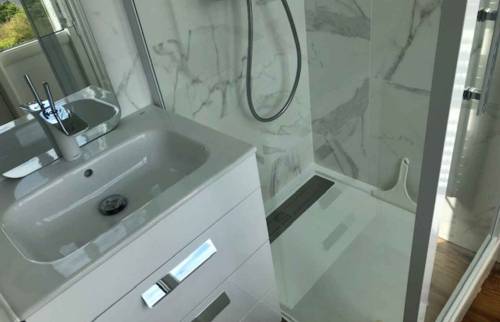 Installer une douche à Deauville