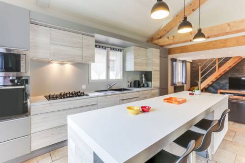 Rénovation de maison avec cuisine équipée - Saint-Jean d'Angély 17