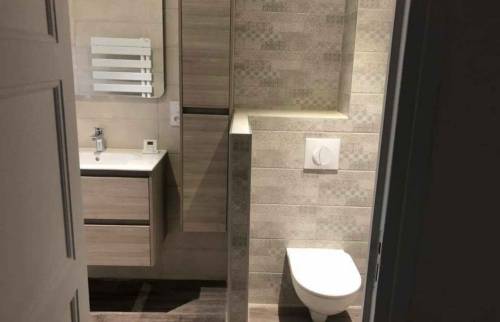 Après : Toilette suspendu 