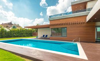 Plongez dans une construction de piscine à Bayonne !
