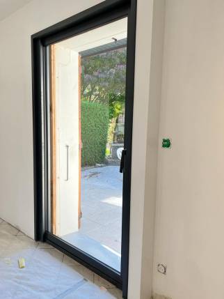 Installation d'une baie vitrée à galandage à Chambéry