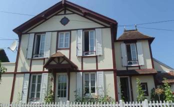 Rénovation de façade d'une maison en bord de mer dans le Calvados