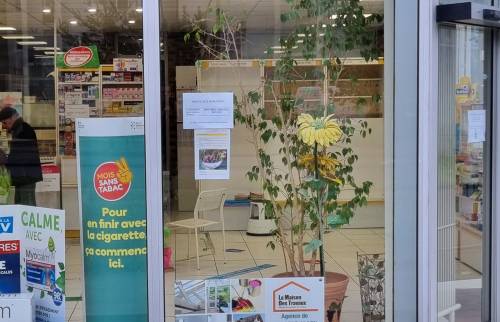 Ouverture de la pharmacie