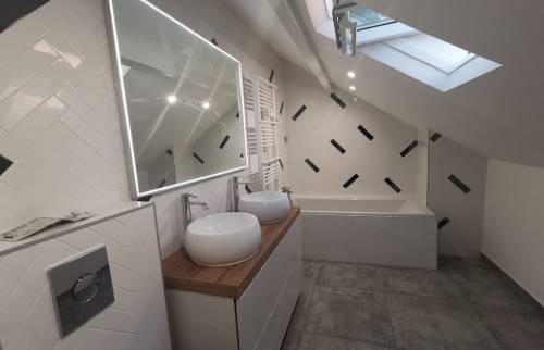 Création totale d’une salle de bain dans un grenier Le Perreux