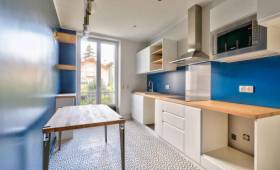 Création d’une cuisine sur-mesure dans un appartement à Paris