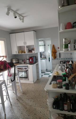 Visuel cuisine avant travaux de rénovation et d'aménagement à Châteaulin (29150)